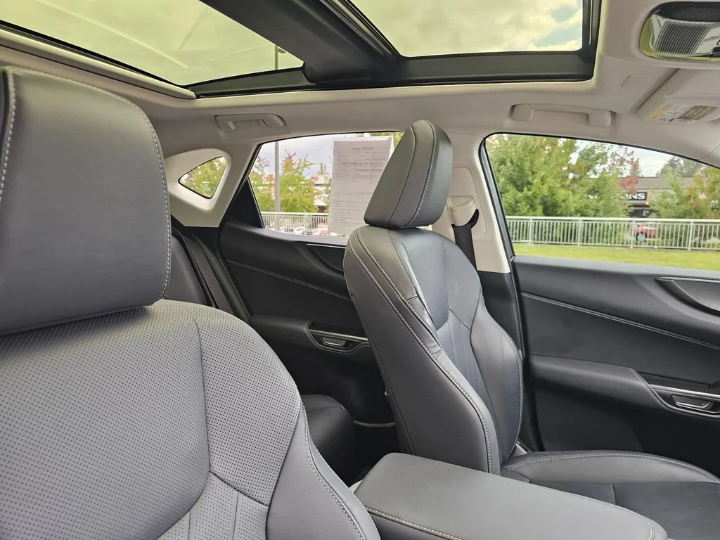 Used 2024  Lexus NX 350 Luxury image 11