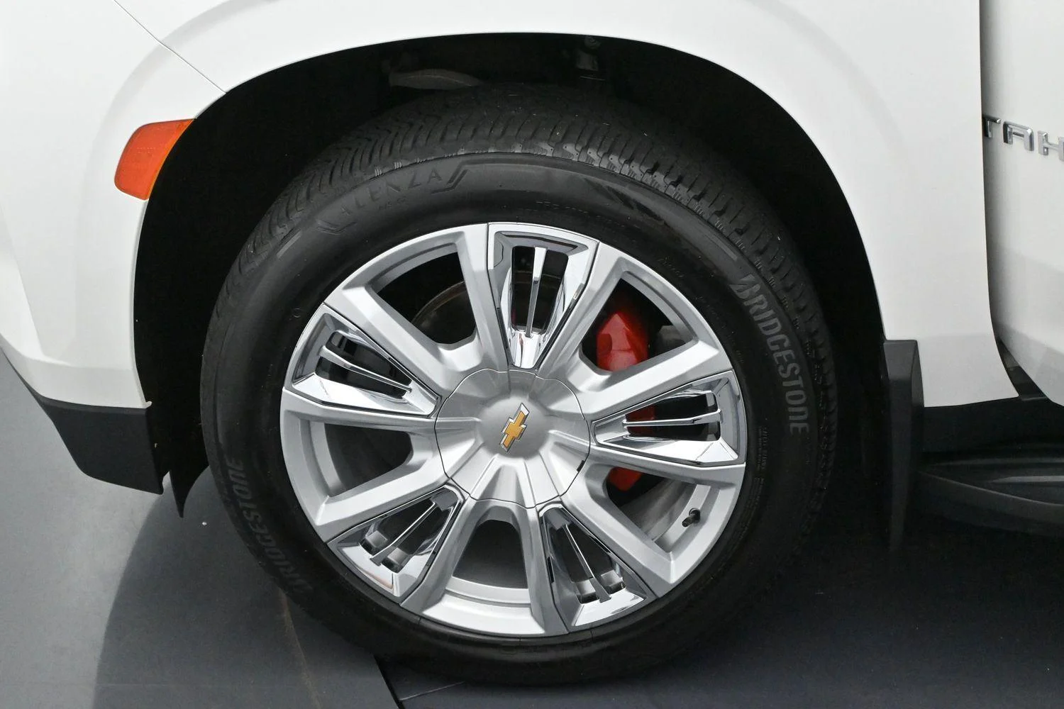 Used 2023 Iridescent Pearl Tricoat Chevrolet Premier image 43