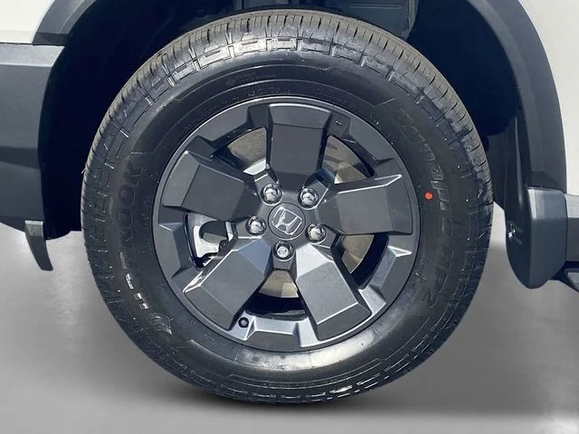 New 2026 Platinum White Pearl Honda RTL Towing image 7