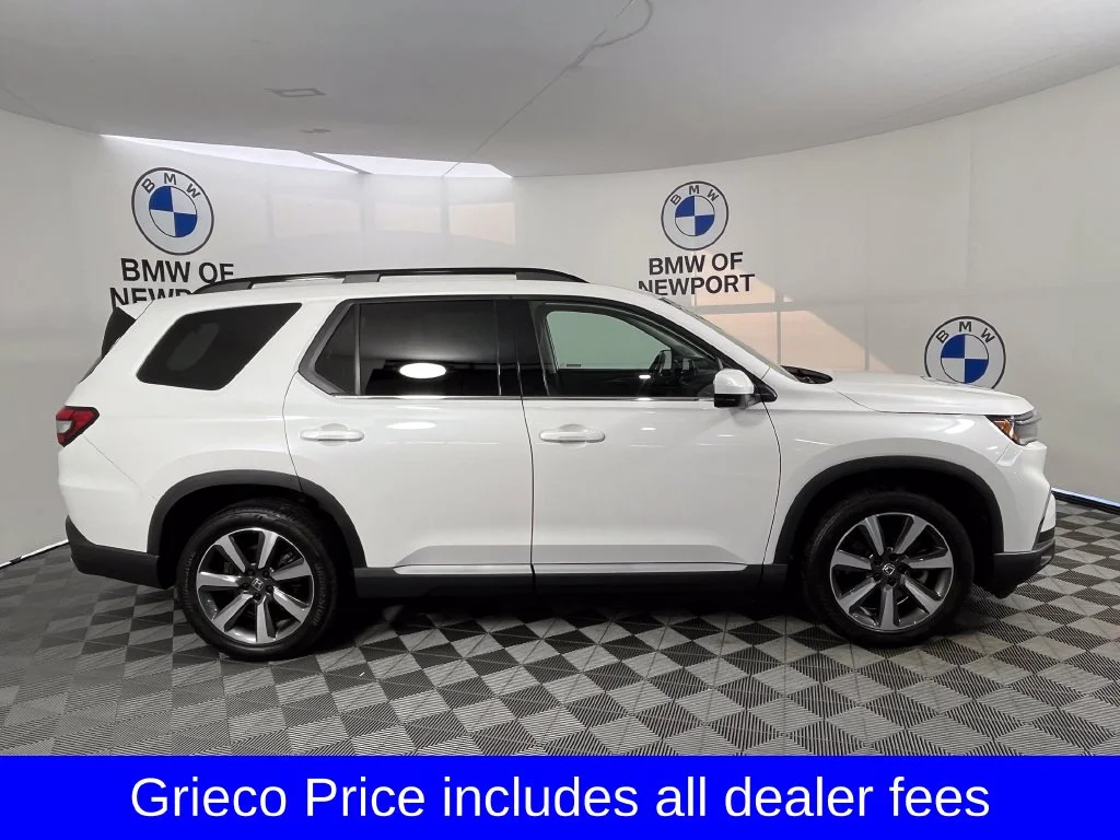 Used 2024 Platinum White Pearl Honda Touring image 11