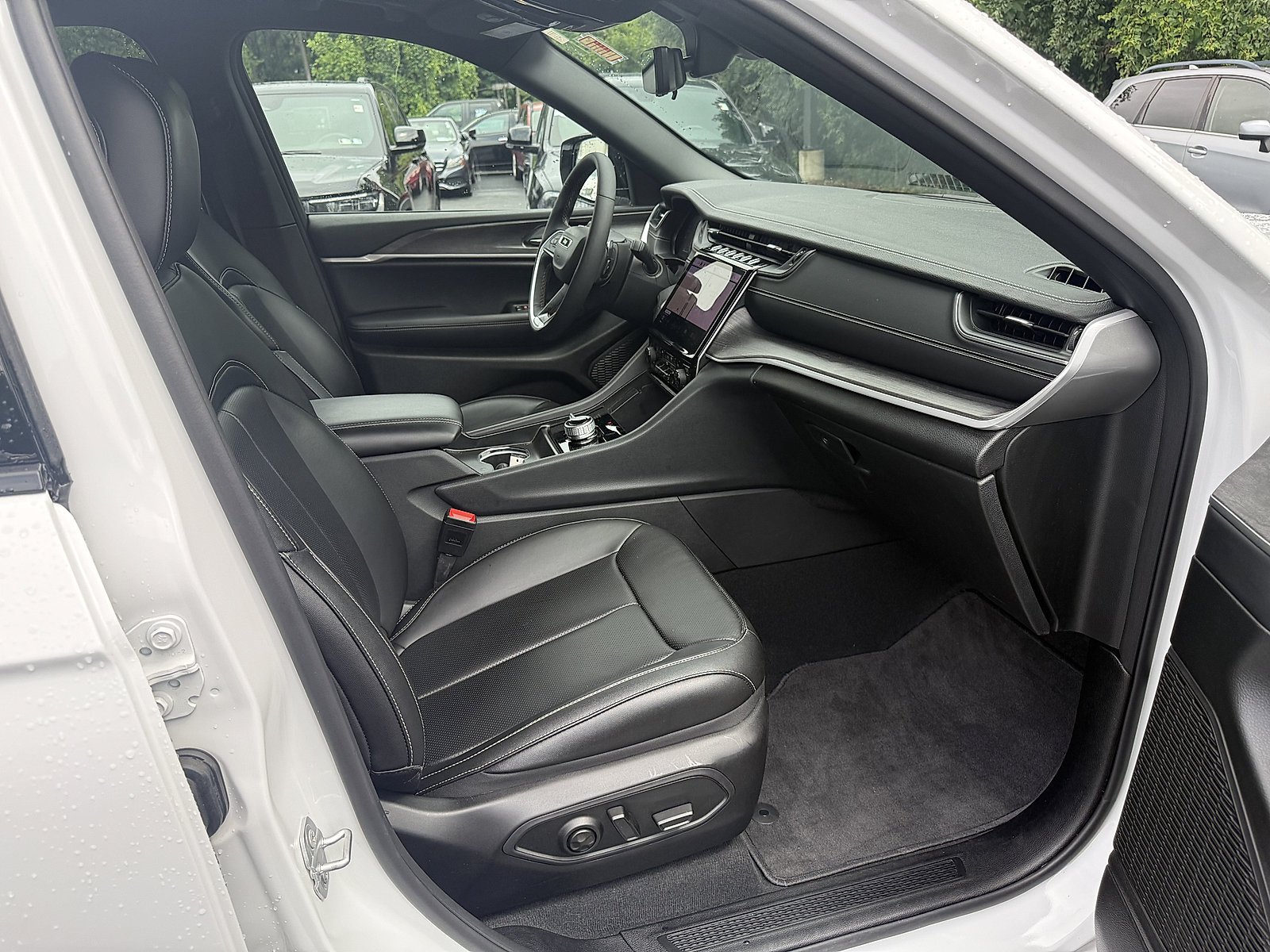 Used 2025 Bright White Clearcoat Jeep Limited image 11