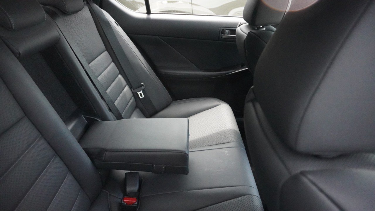 Used 2024 ULTRA WHITE Lexus IS 350 F SPORT image 12