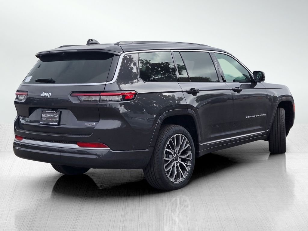 New 2026 Baltic Gray Metallic Clear-Coat Exterior Paint Jeep Summit image 4