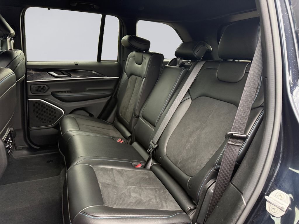 Used 2022 Black Jeep Trailhawk 4xe image 17