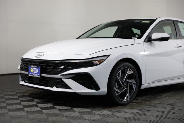 2025 Hyundai Elantra Limited - Photo 25