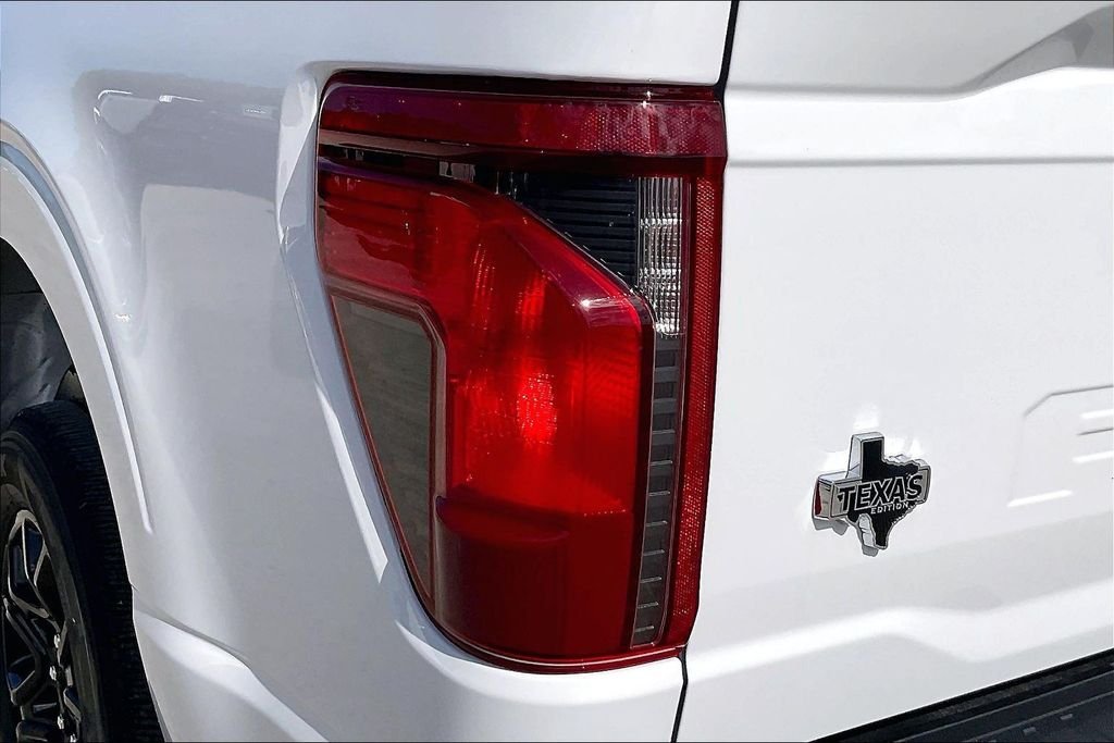 New 2026 Ford F-150 XLT 4D SuperCrew