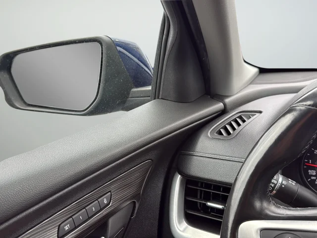 Used 2022 Blue GMC SLT image 29