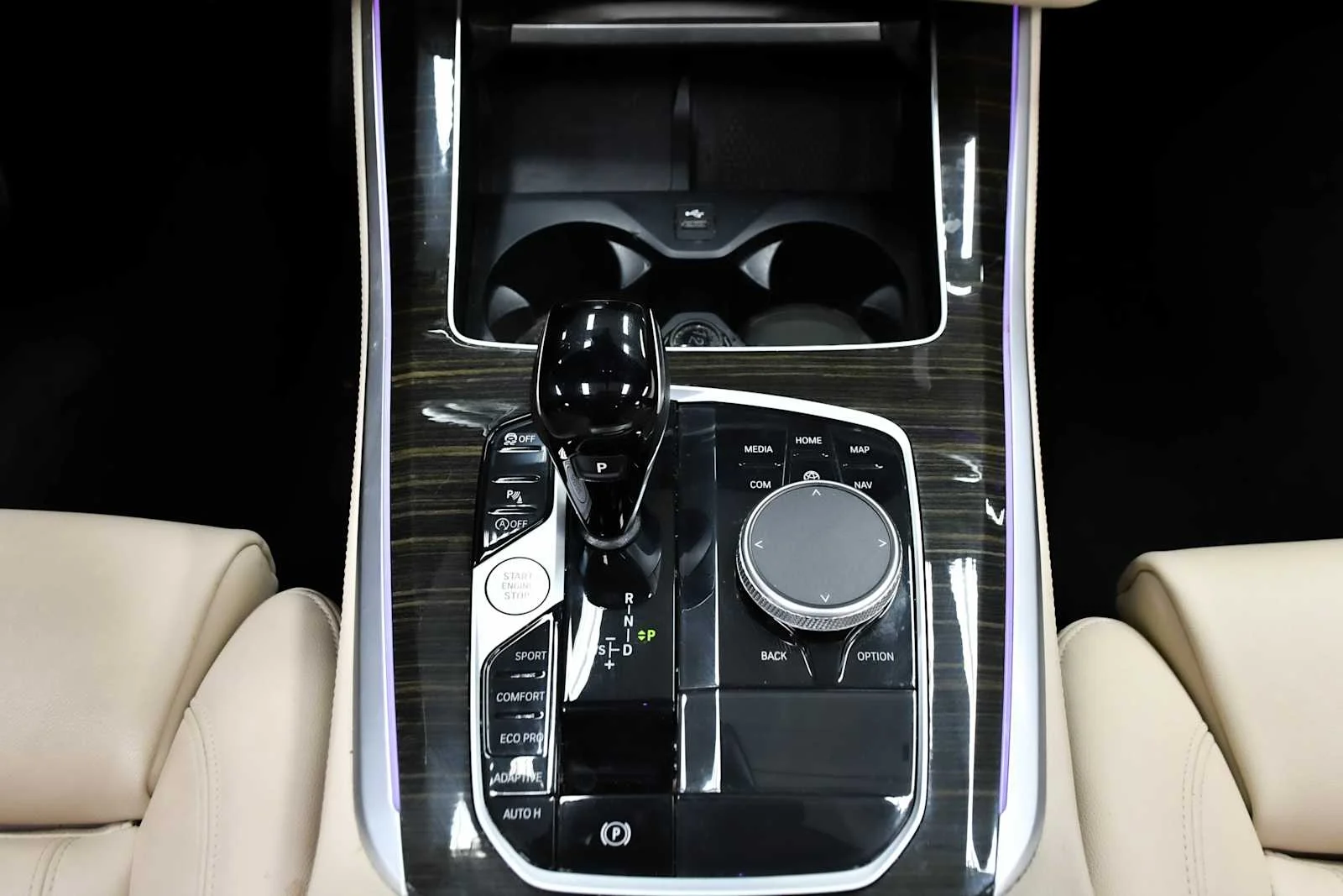 Used 2020 Alpine White BMW sDrive40i image 21