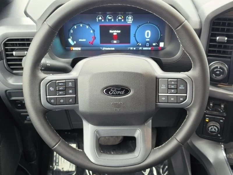 Used 2025 Space White Metallic Ford XLT image 14