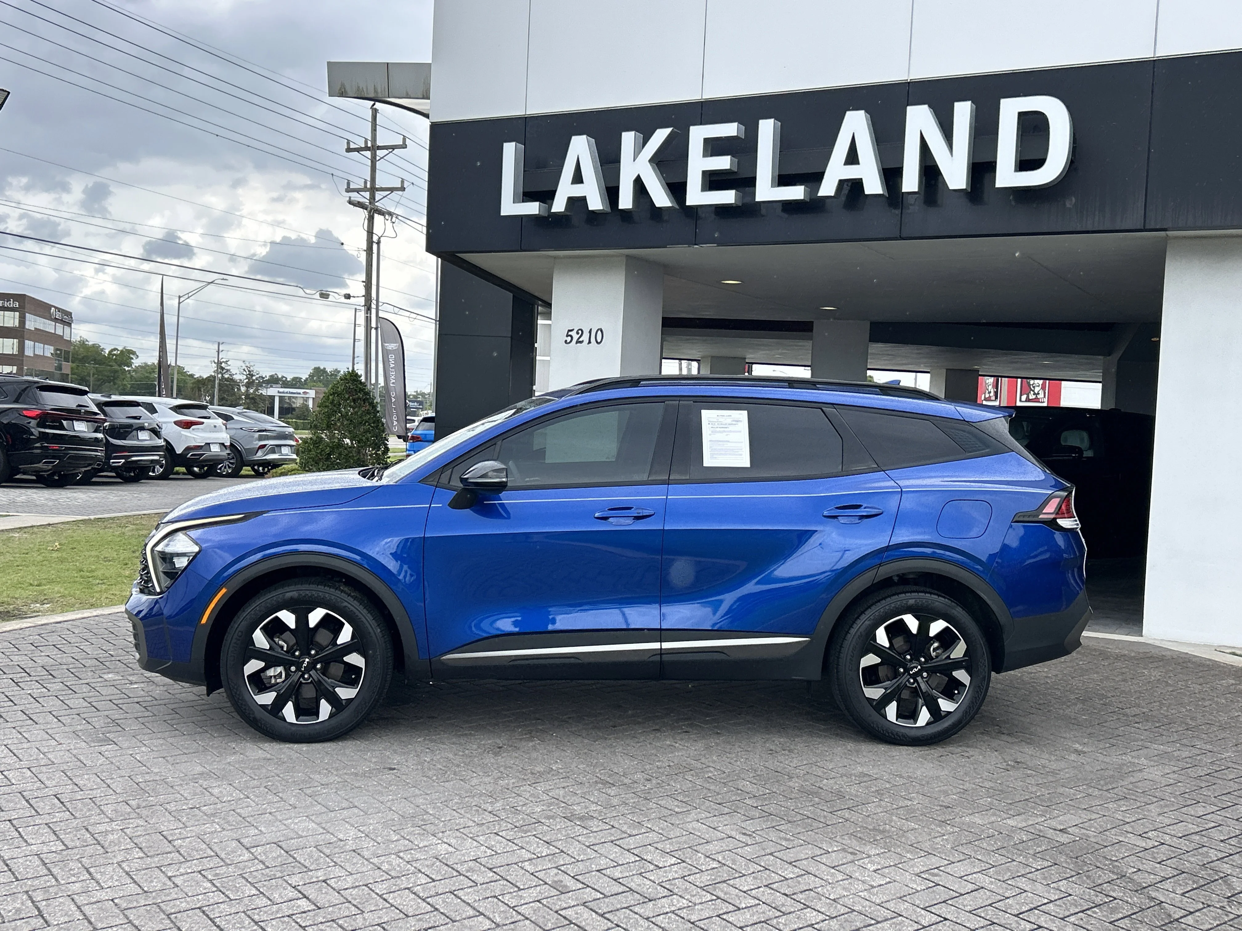 Used 2023 Sapphire Blue Kia X-Line image 3
