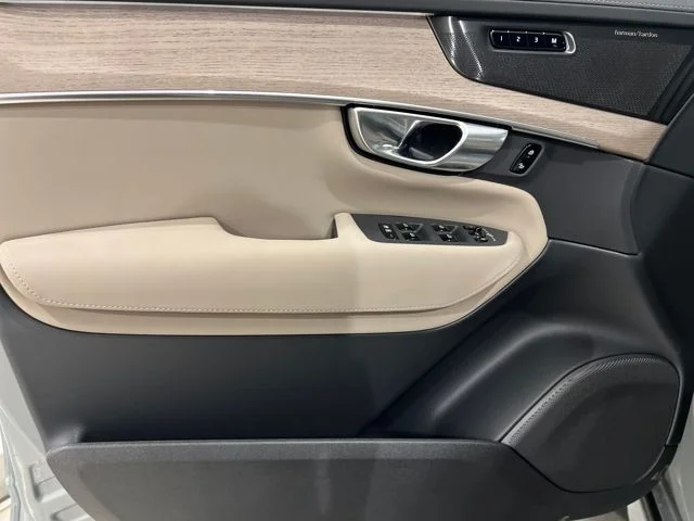 New 2026 Vapour Grey Volvo Ultra image 10