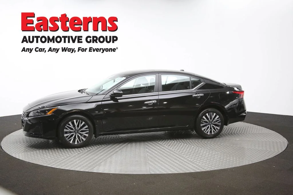Used 2023 Black Nissan 2.5 SV image 56