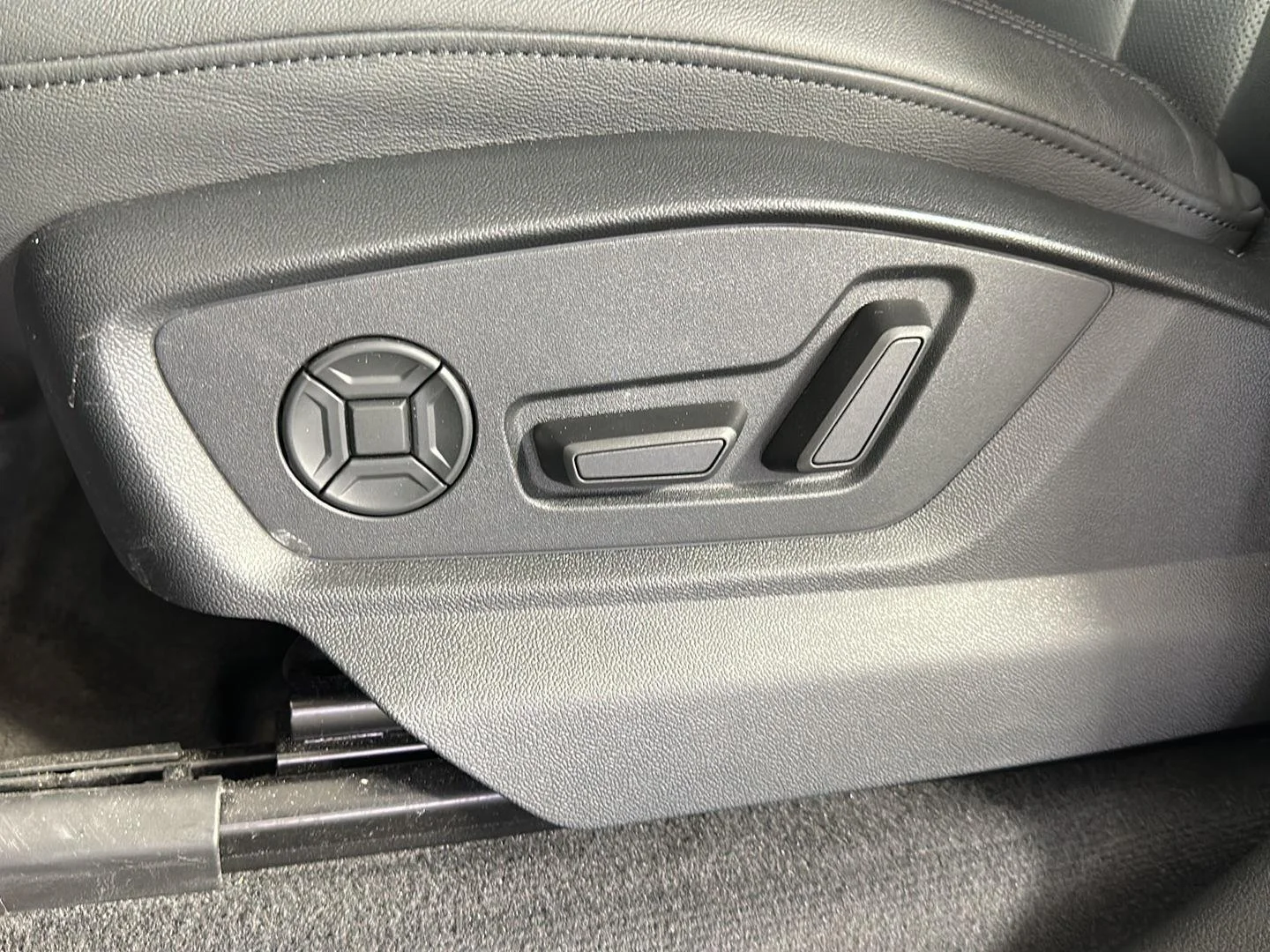 Used 2023 Mythos Black Metallic Audi Premium Plus image 19