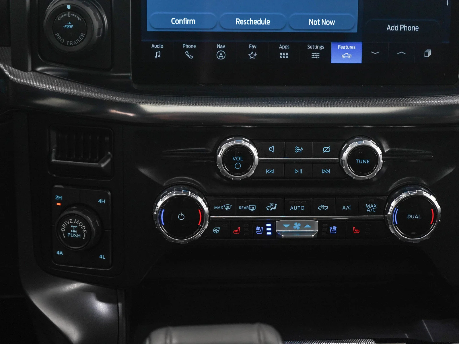 Used 2024 Agate Black Metallic Ford LARIAT image 18