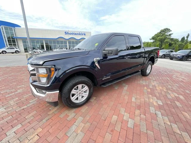 Used 2023 Blue Ford XLT image 30