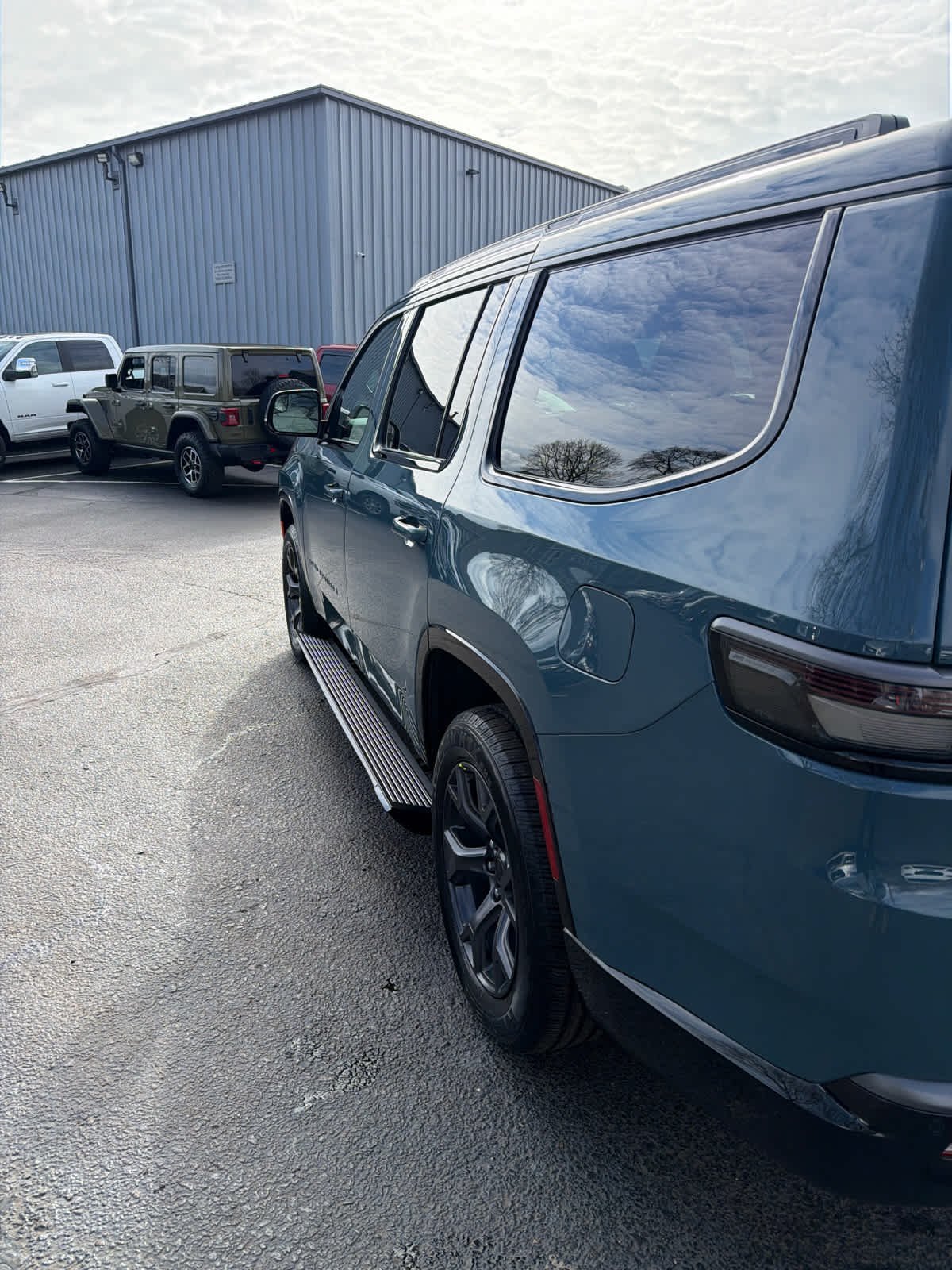 New 2026 Steel Blue Exterior Paint Jeep Limited Altitude image 18
