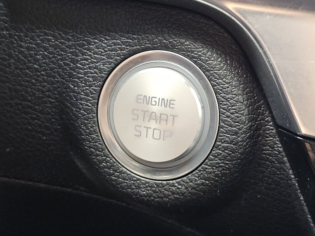 Used 2024 Everlasting Silver Kia SX Prestige image 19