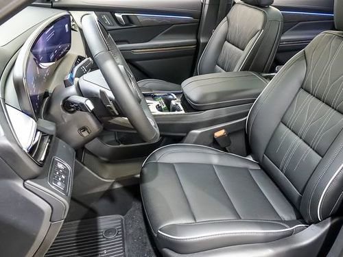New 2026 Ebony Twilight Metallic Buick Avenir image 9