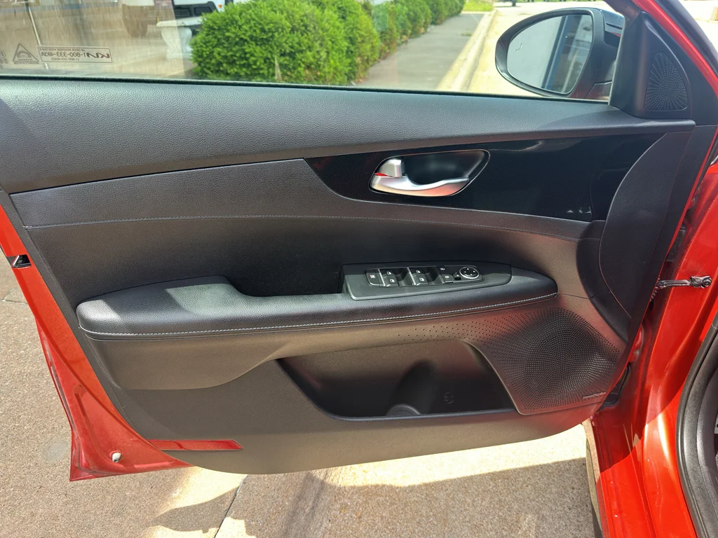 Used 2022 Fire Orange Kia GT-Line image 10