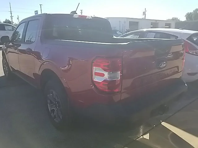 Used 2025 Red Ford XLT image 15