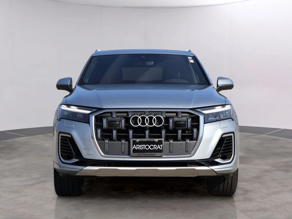 Used 2025  Audi 55 Premium Plus image 2