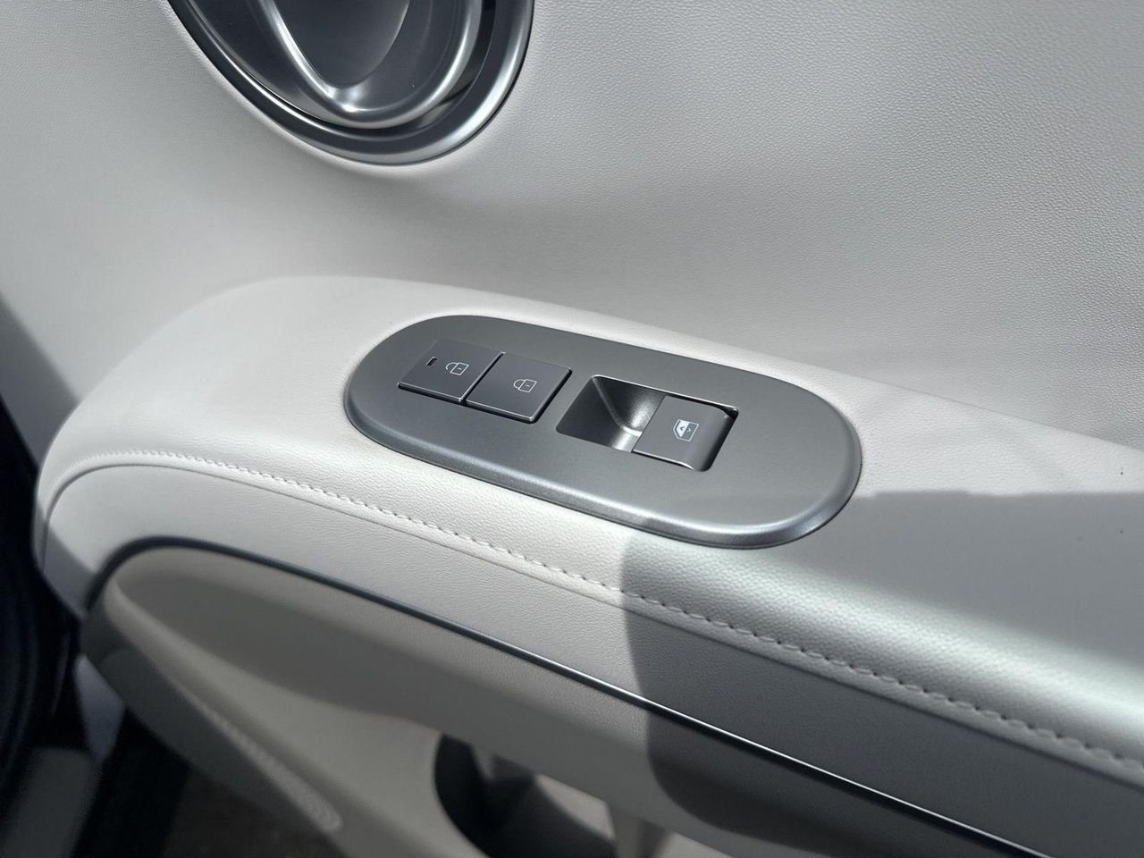 New 2026 Black Hyundai SEL Premium 7P image 44