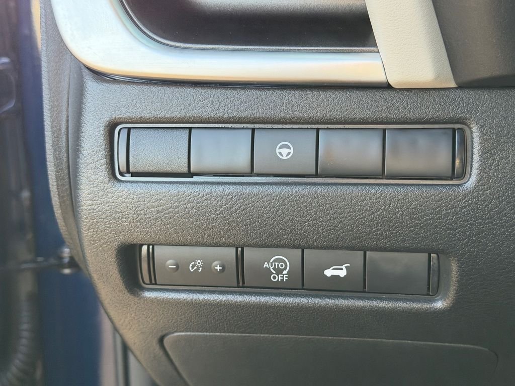 Used 2026 Blue Nissan SV image 27