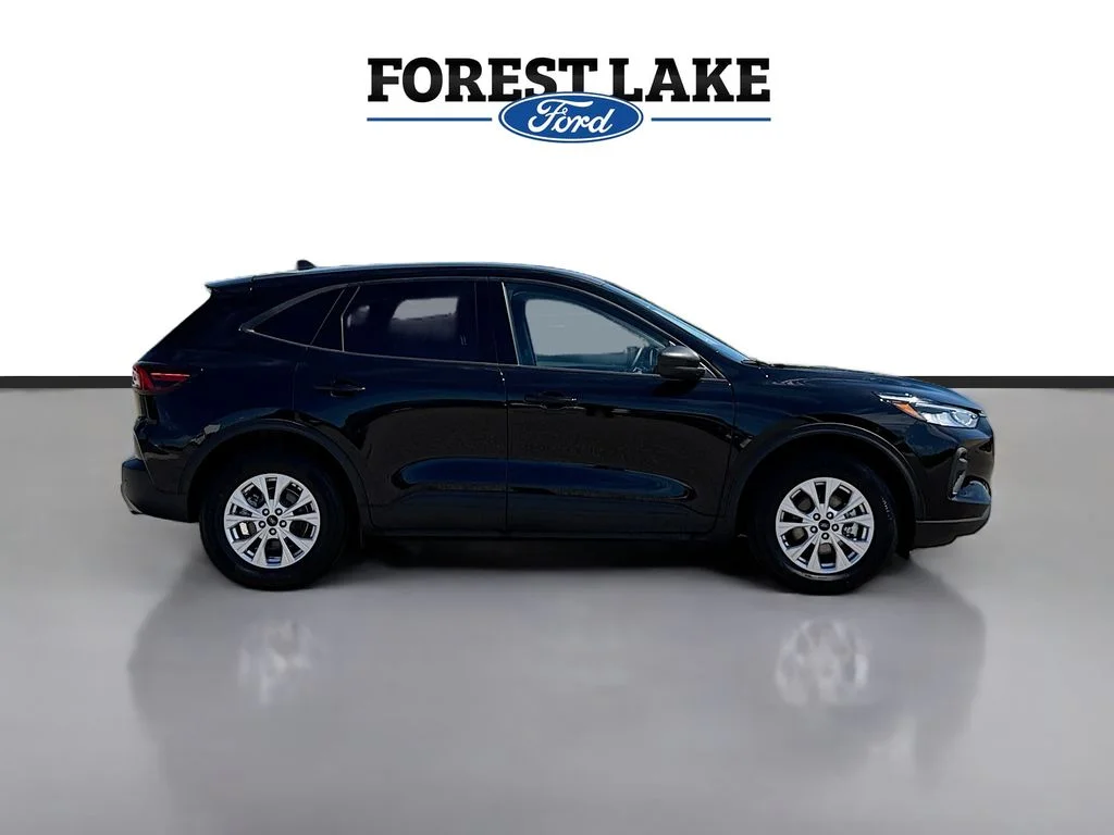 Used 2025 Black Metallic Ford Active image 8