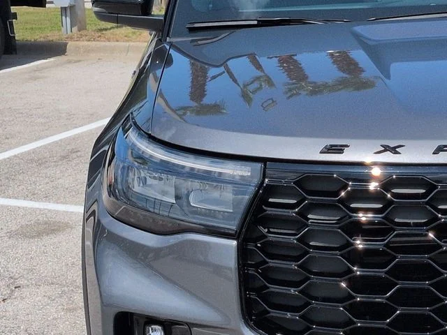 New 2026 Carbonized Gray Metallic Ford ST-Line image 10
