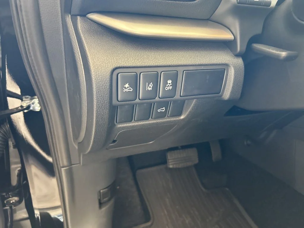 New 2026 Black Mitsubishi SE image 35