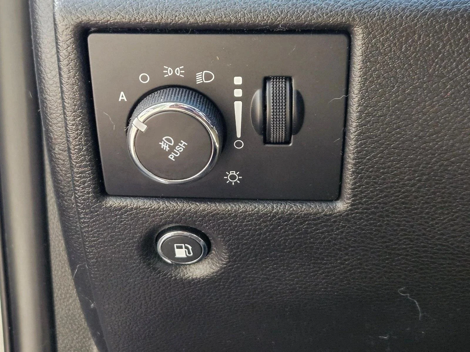 Used 2020 Bright White Clearcoat Jeep Laredo E image 13