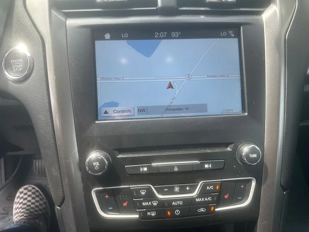Used 2017 Silver Ford SE image 11