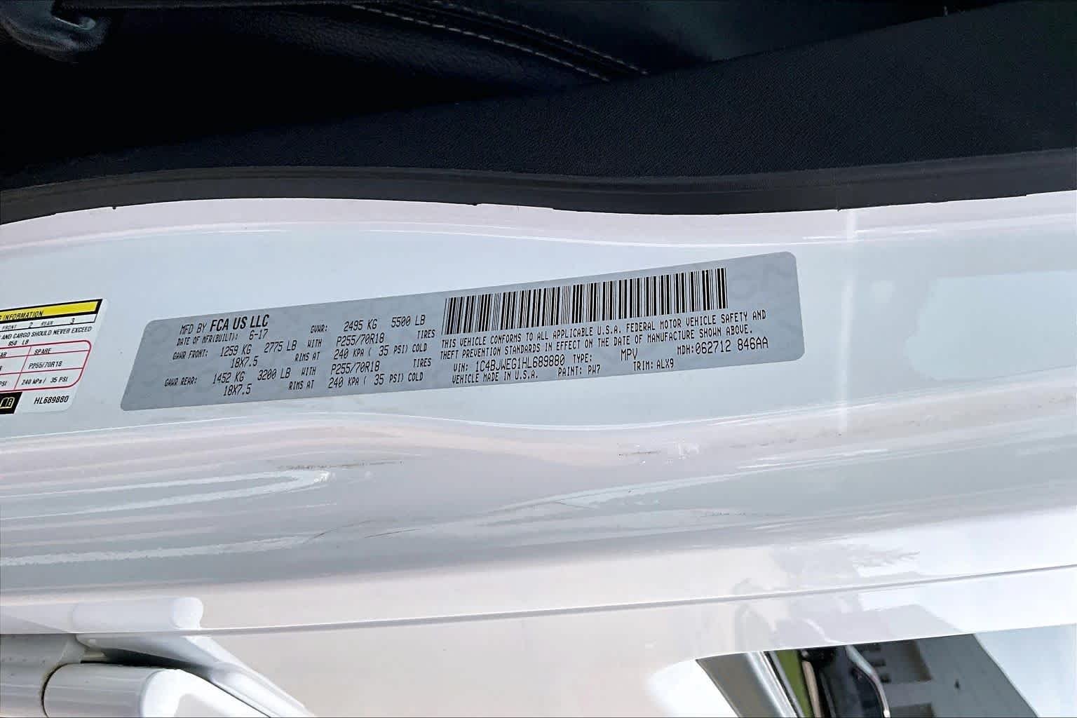 Used 2017 Bright White Clearcoat Jeep Sahara image 29