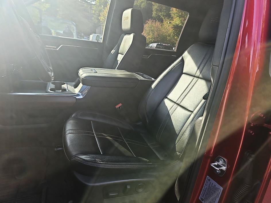 Used 2024 Radiant Red Chevrolet High Country image 12