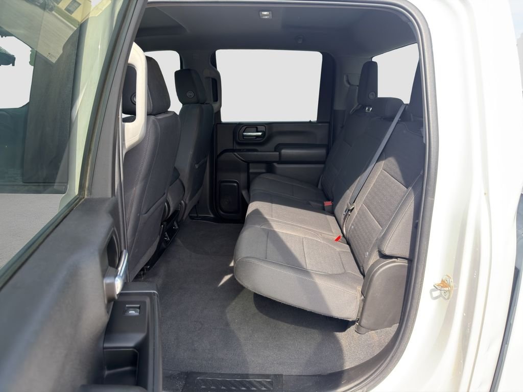 Used 2022 White Chevrolet Custom image 13