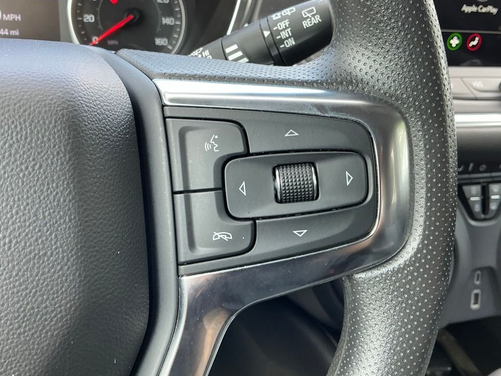 Used 2025 White Chevrolet LT image 32