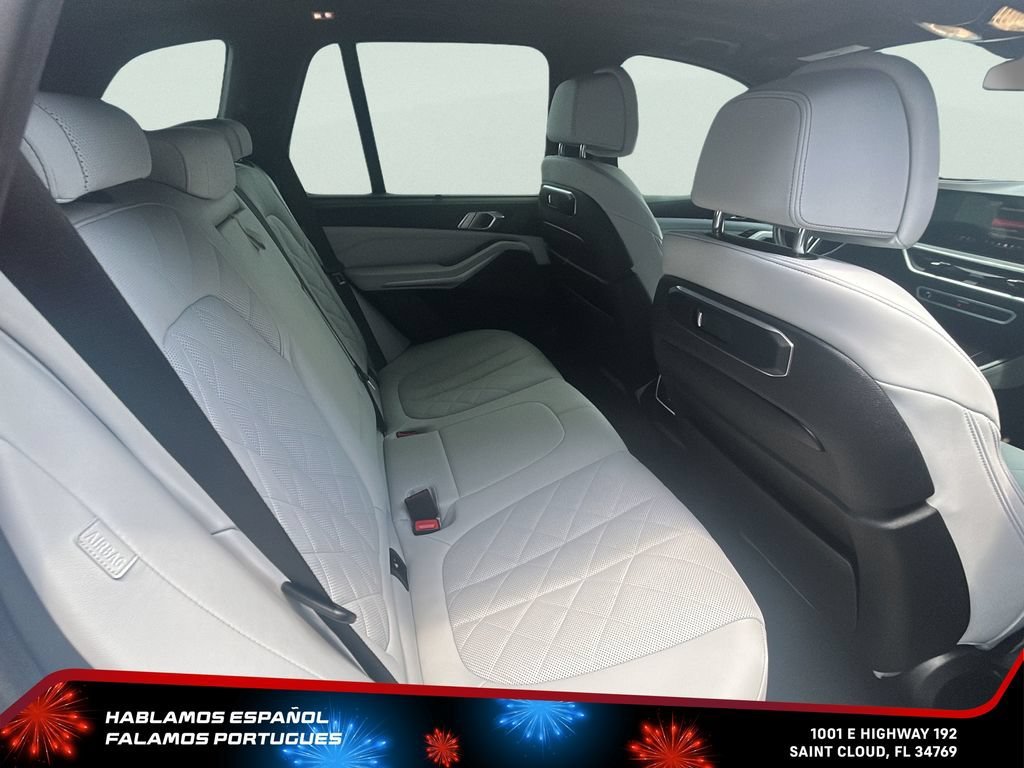 Used 2024 Blue BMW M60i image 28