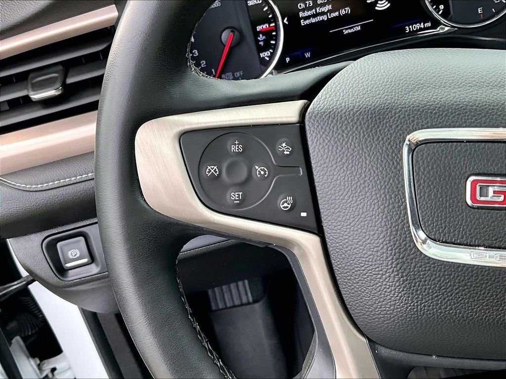Used 2023 White Frost Tricoat GMC Denali image 24