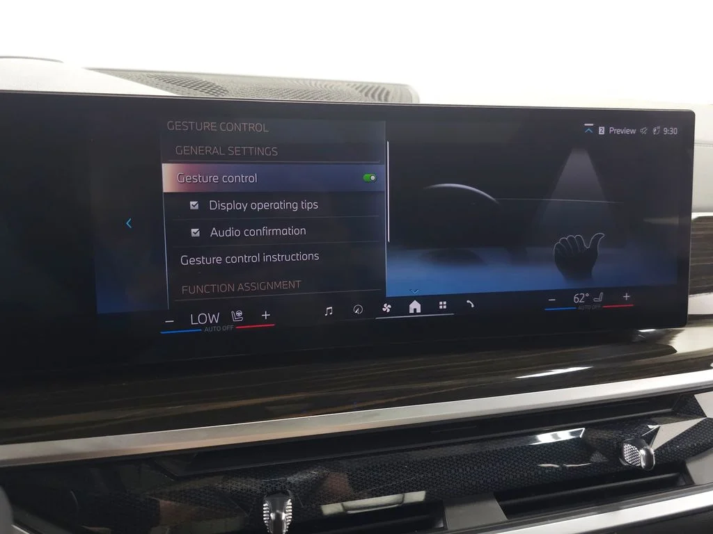 Used 2025 Gray BMW xDrive40i image 30