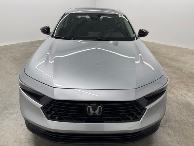 New 2026 Solar Silver Metallic Honda SE image 2