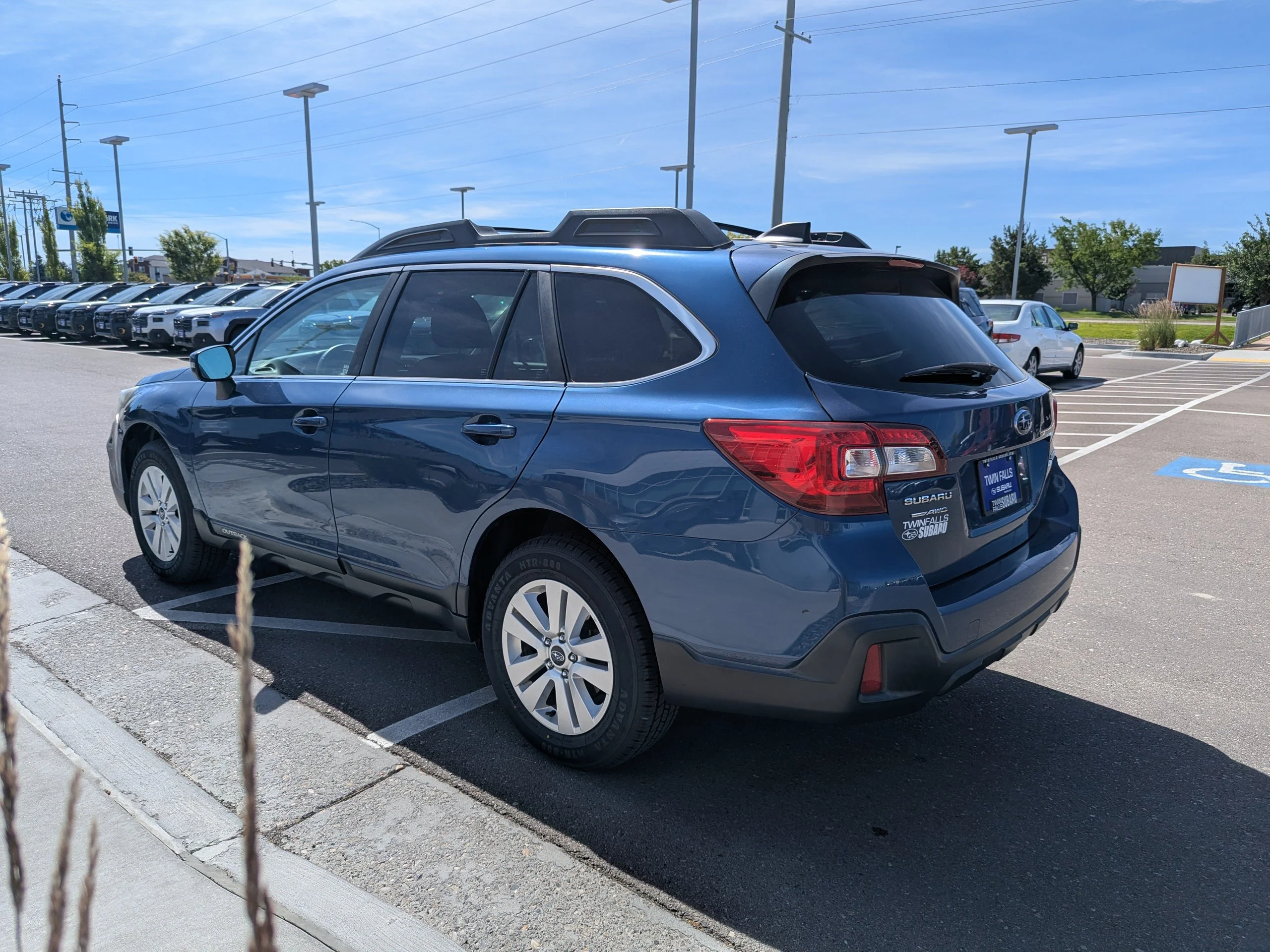 Used 2019 Abyss Blue Pearl Subaru Premium image 7