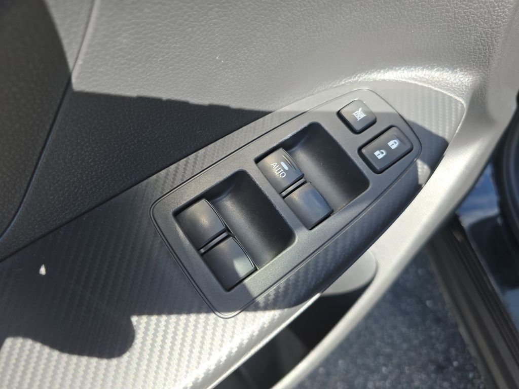 Used 2022 Black Mitsubishi SE image 29
