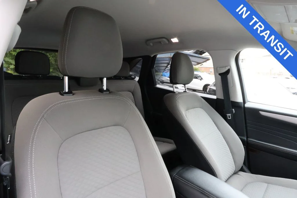 Used 2022 Silver Metallic Ford SE image 34