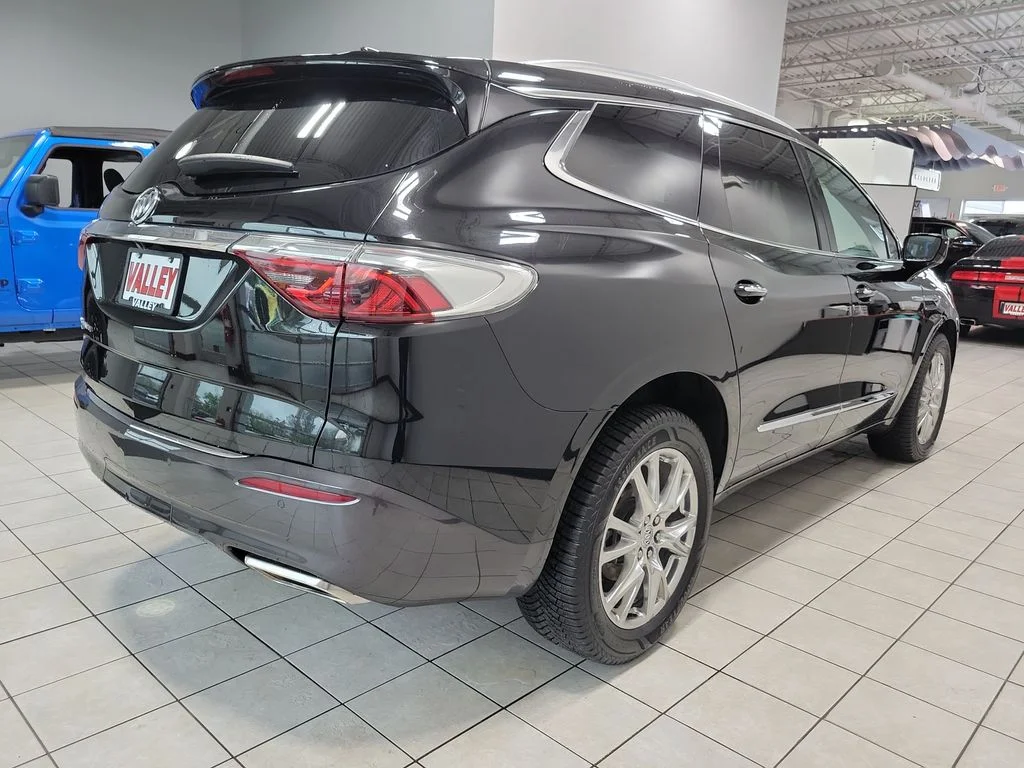 Used 2023 Black Buick Essence image 11