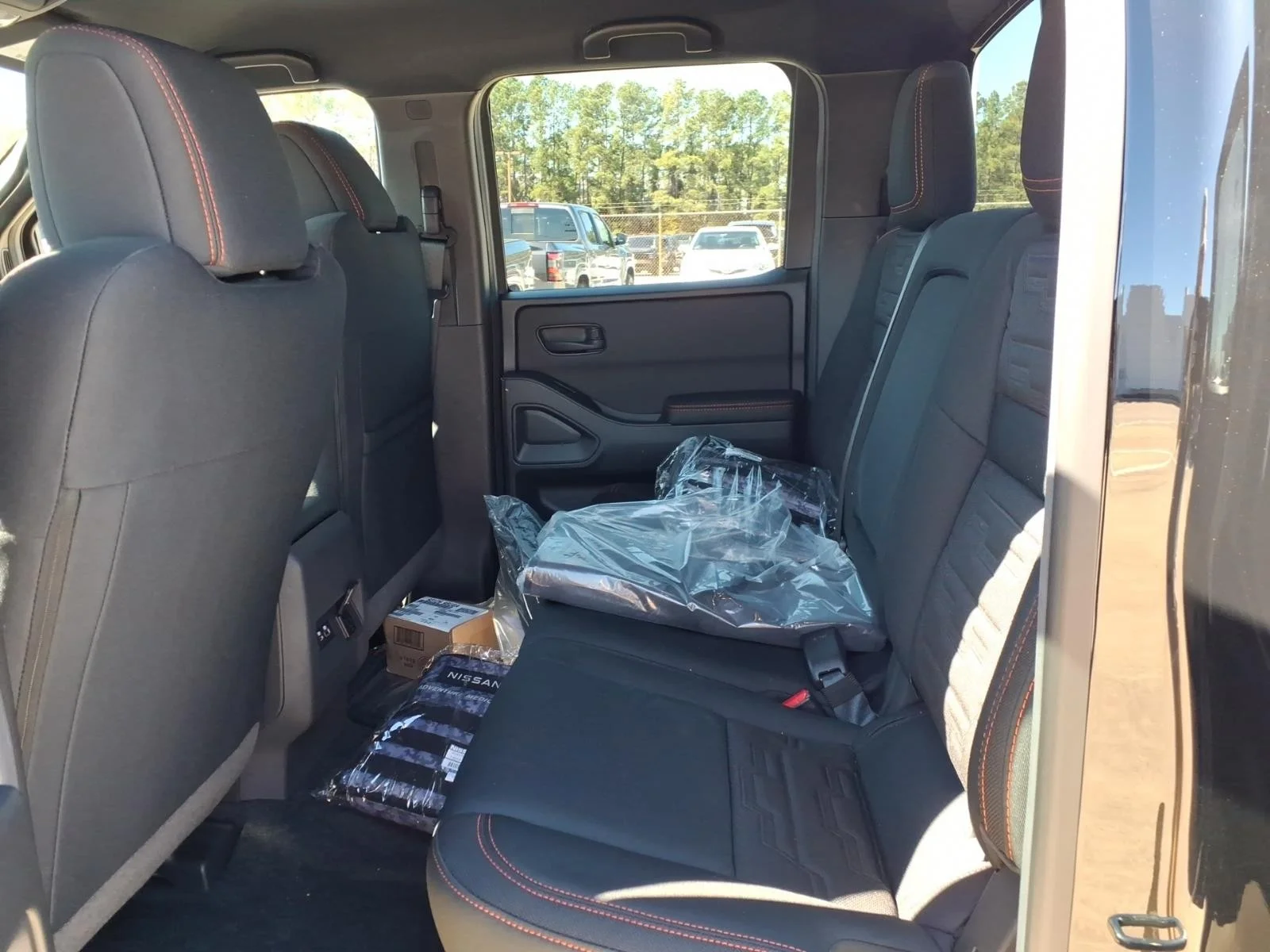 2026 Nissan Frontier Crew Cab PRO-4X® - 9
