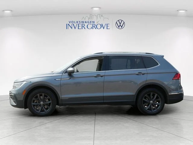 Certified Used 2022 Gray Volkswagen 2.0T SE image 4