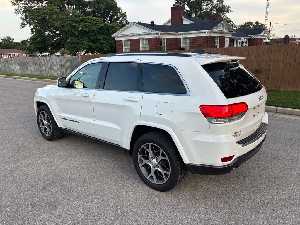 Used 2018 White Jeep Limited image 3