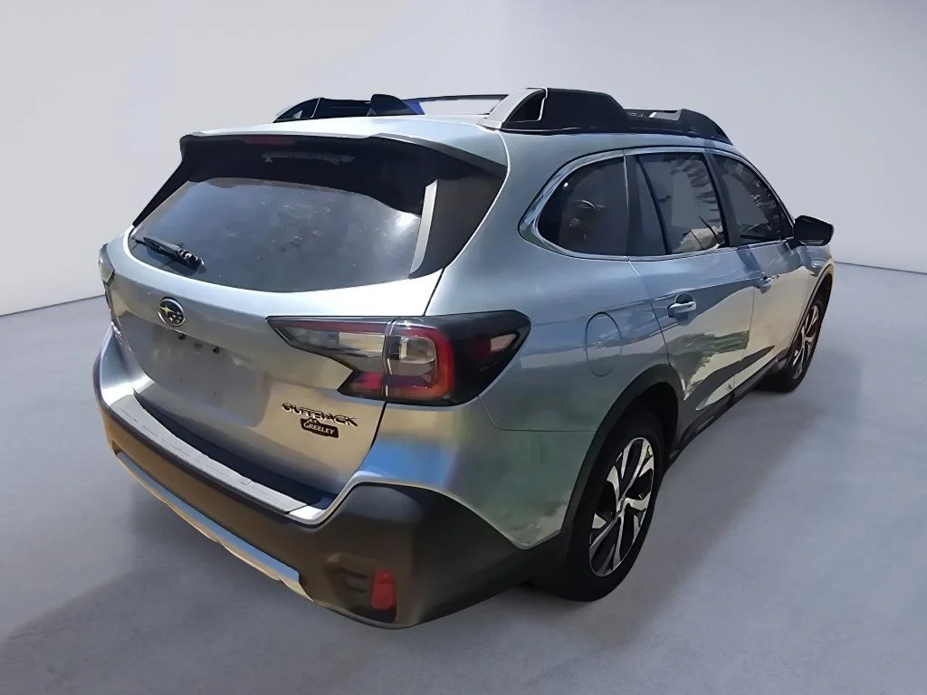 Used 2021 Ice Silver Metallic Subaru Limited image 5