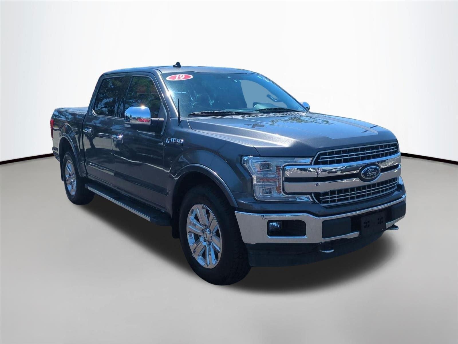 Used 2019 Abyss Gray Metallic Ford LARIAT image 15
