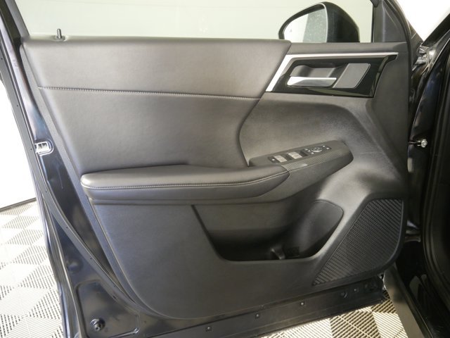 Used 2024 Black Diamond Mitsubishi SE image 8
